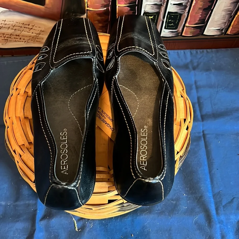 Womens Black Size 8 Leather Slip On Aerosoles Shoes Used Good Condition - Picture 6 of 7